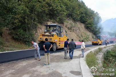 旺蒼縣萬家鄉(xiāng)至毛壩河出川公路路面工程進. 來自廣元交通 - 微博